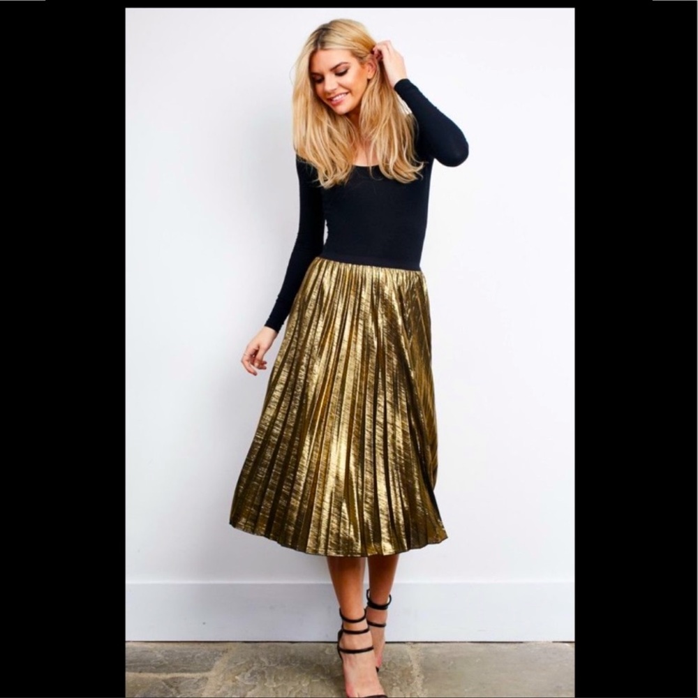 Avec Les Filles Metallic Gold Pleated Midi Skirt